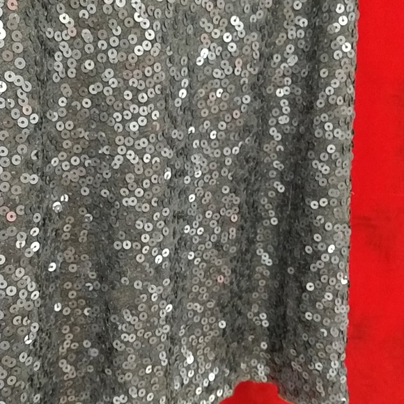 💥5 for$20 💥Express grey sequin dressy tank - Picture 2 of 3